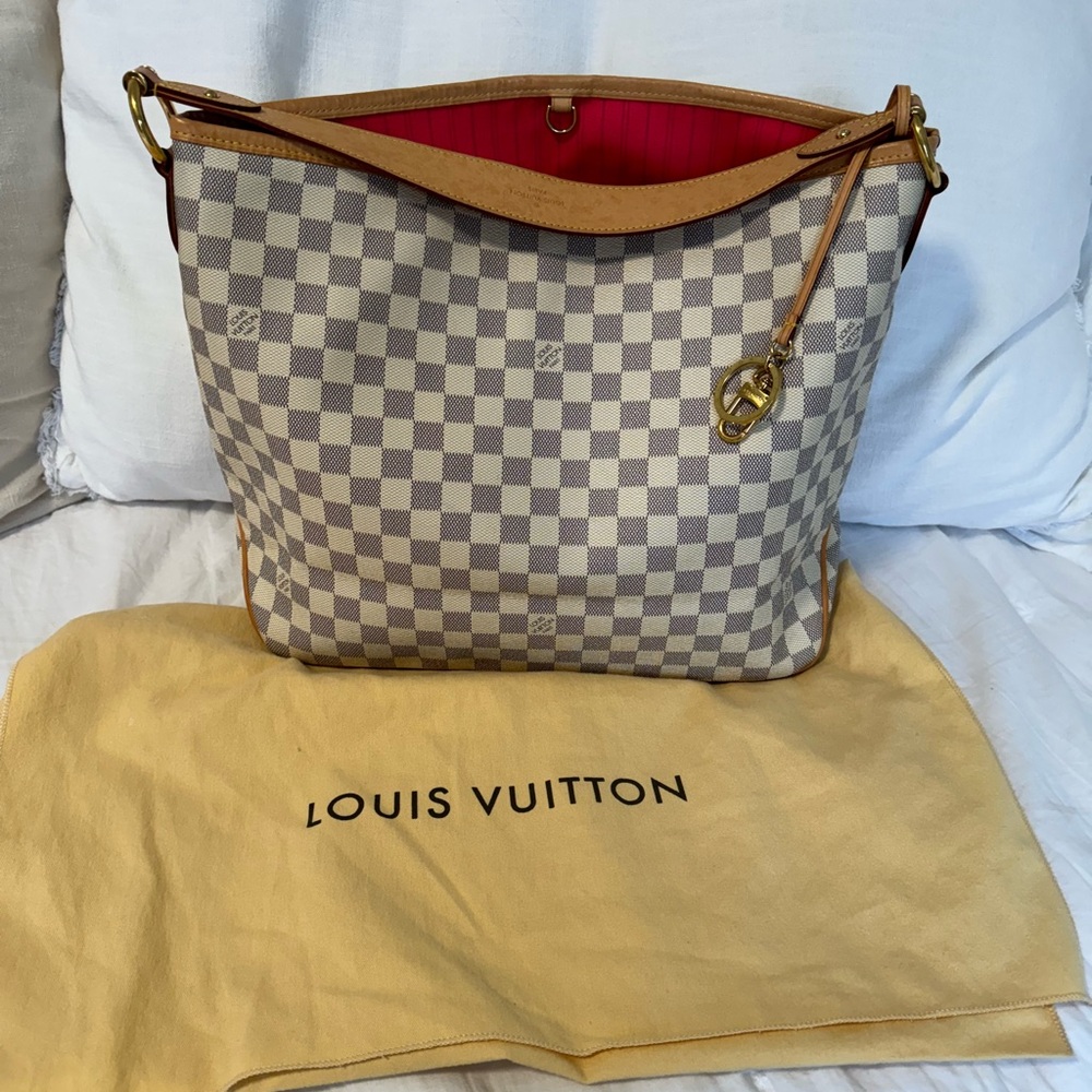 LOUIS VUITTON HAND BAG